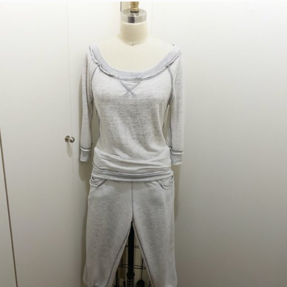 Bebe Sport Raw Edge 3/4 Sleeve Light Grey Sweatshirt S - TOP ONLY - Picture 4 of 4